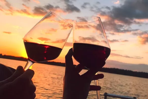 46ft Yacht Romantic Dinner Cruise Manila Bay